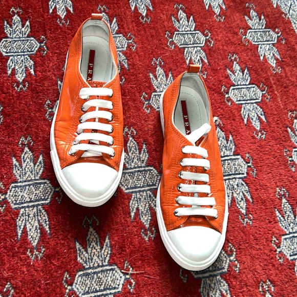 Prada | patent leather sneaker in orange | size EU 36 / US 7 - Picture 4 of 9